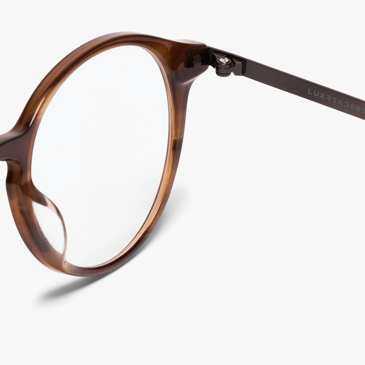 Luxreaders stylish Ærø Pale Brown Reading glasses. Made from Titanium in a Round shape.