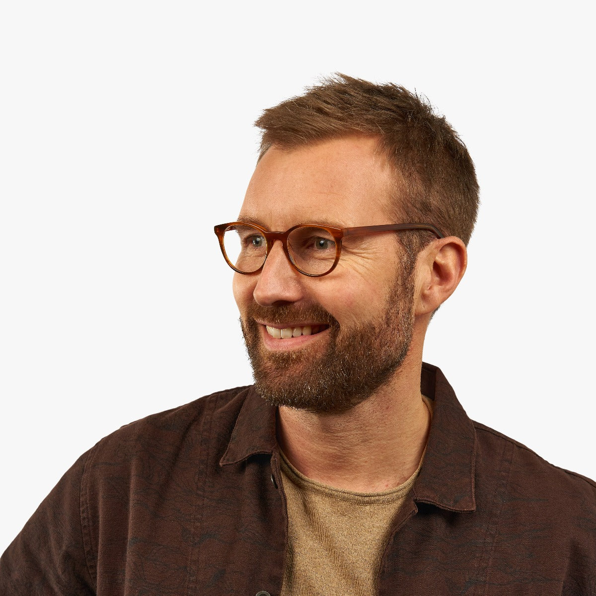 Luxreaders stylish Men's Örebro Shiny Walnut Blue light glasses. Made from Acetate in a Iconic shape.