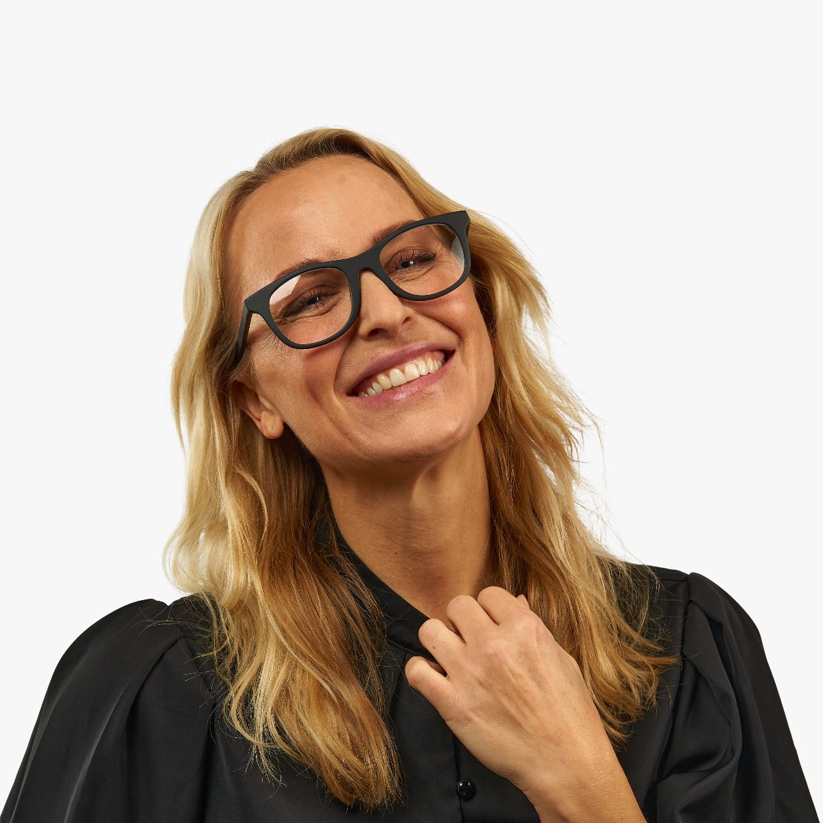 Luxreaders stylish Malmö Black Reading glasses. Made from Acetate in a Square shape.