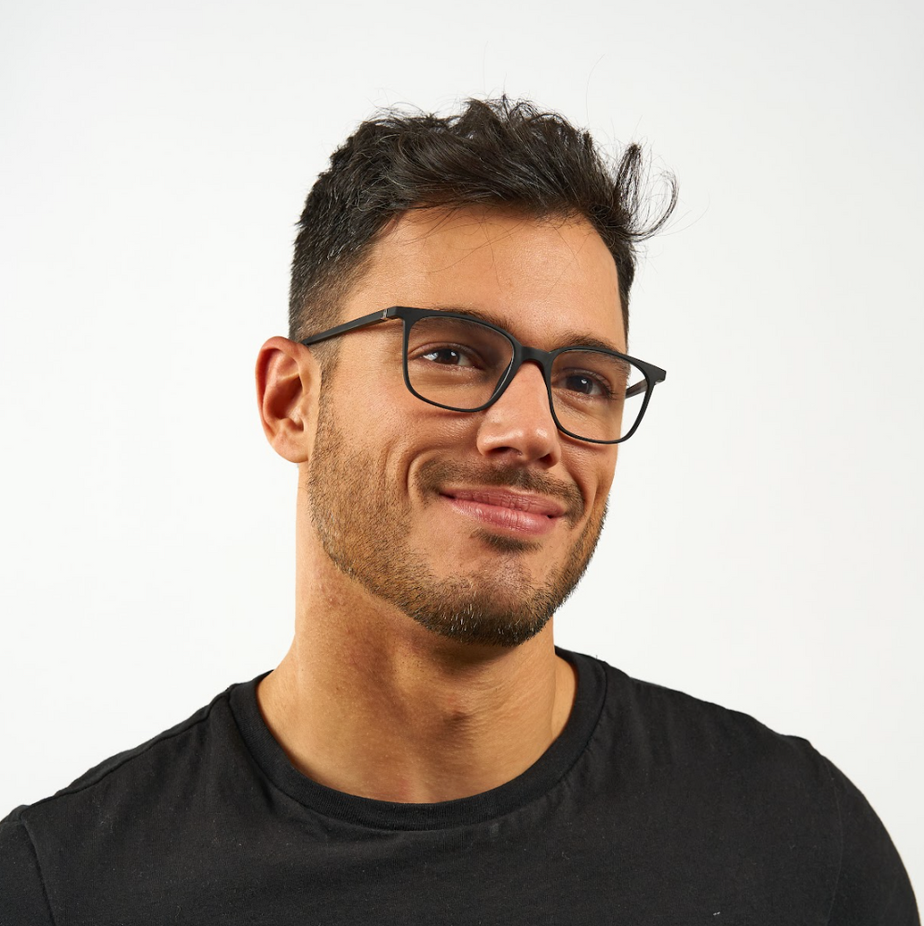 Old man glasses trend shop