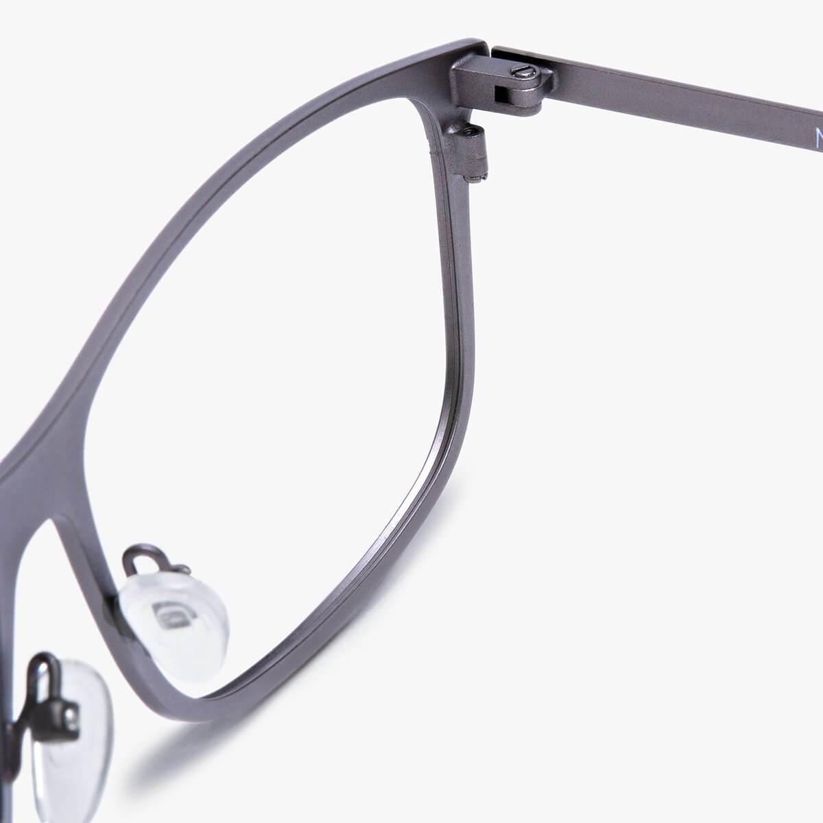 Luxreaders stylish Women's Møn Gun Blue light glasses. Made from Stainless steel in a Rectangle shape.