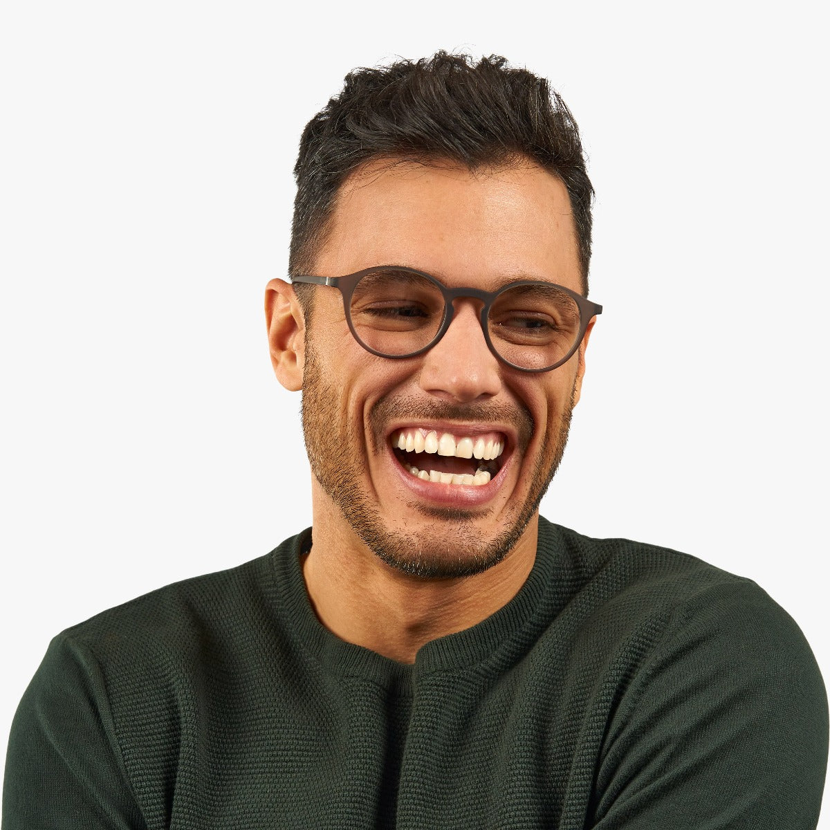 Person wearing Men's Læsø Grey reading glasses